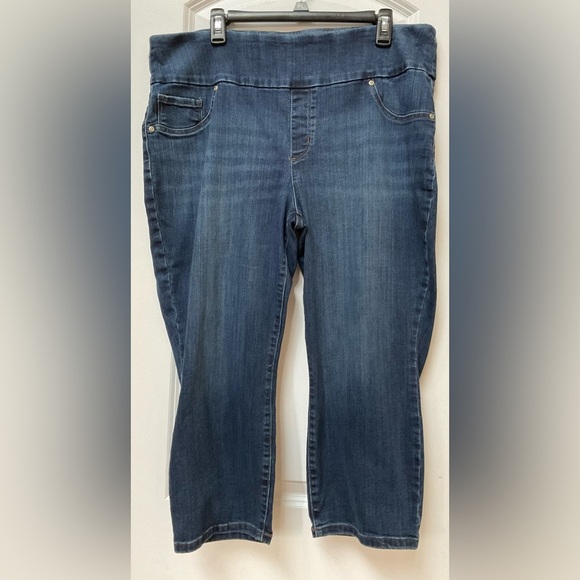 Lee Slim Fit Sculpting Mid Rise Crop Jeans - Picture 1 of 4